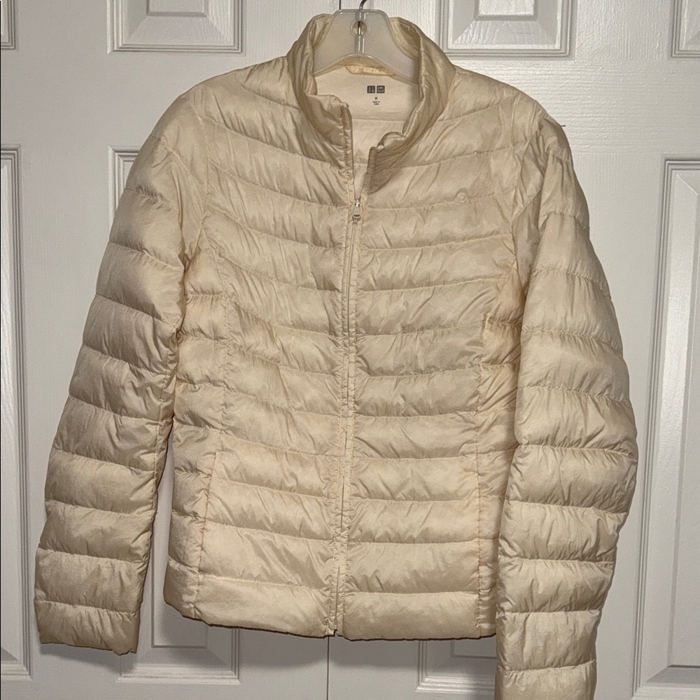 Uniqlo Women's Cream Lightweight Packable Puffer Jacket